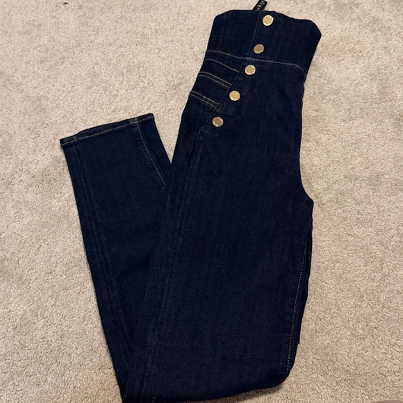 Guess - Picture 5 of 6